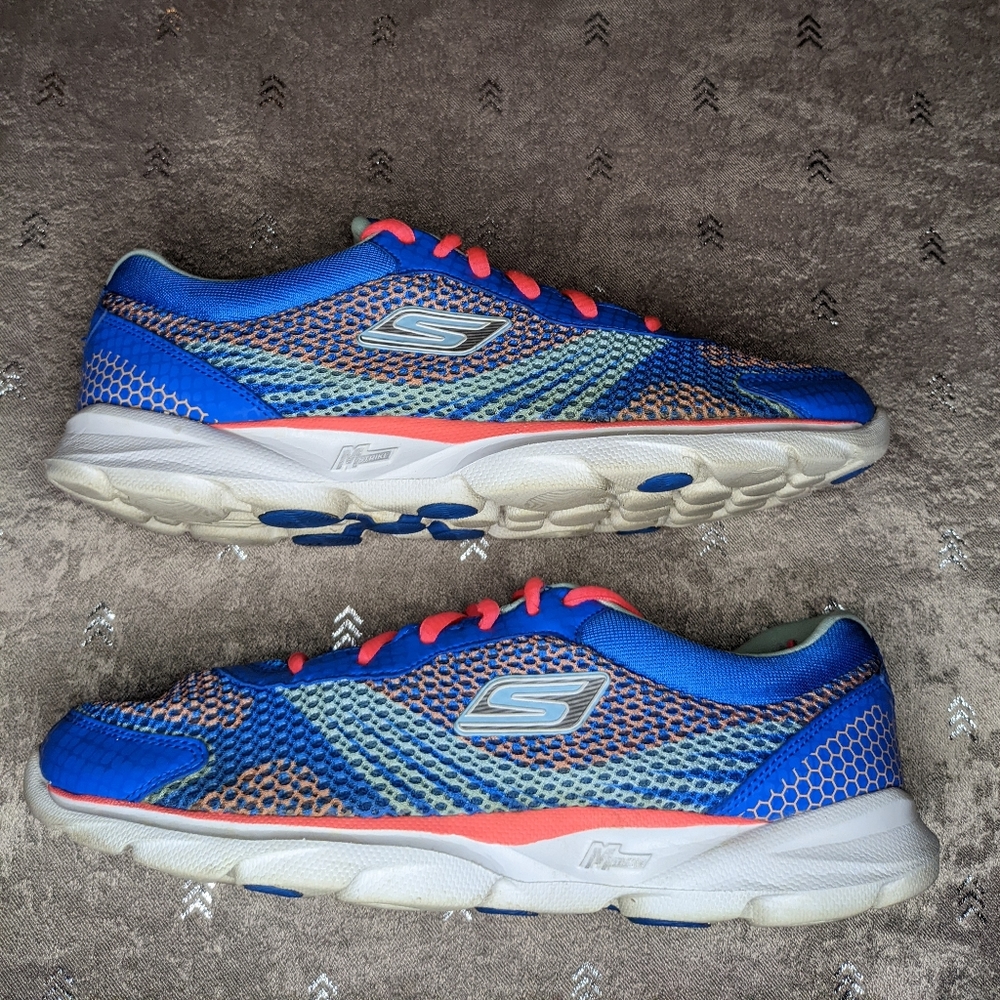 Women's Skechers go run